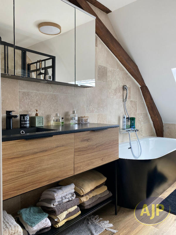 Demeure - 191 m² - 7 pièces