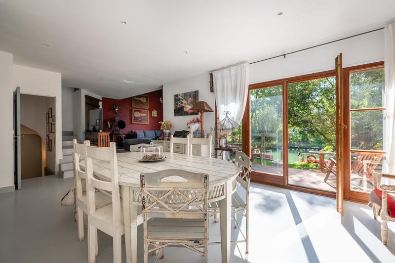 Maison - 300 m² - 9 pièces