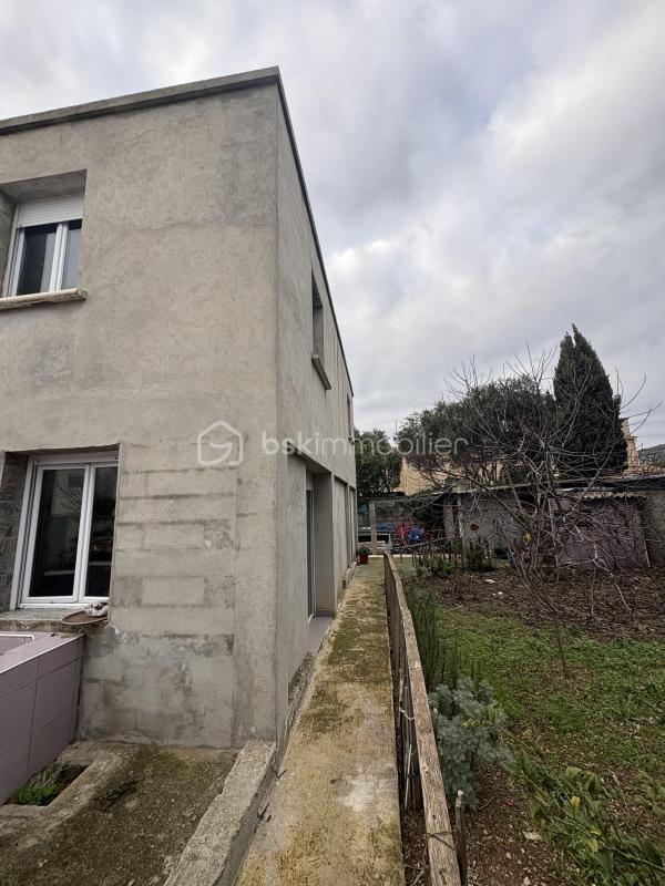 Maison - 240 m² - 11 pièces