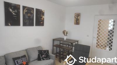 Chambre - 12 m² - 1 pièce