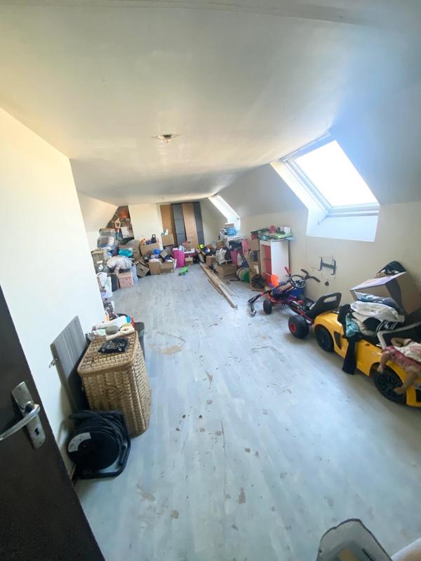 Maison - 168 m² - 9 pièces