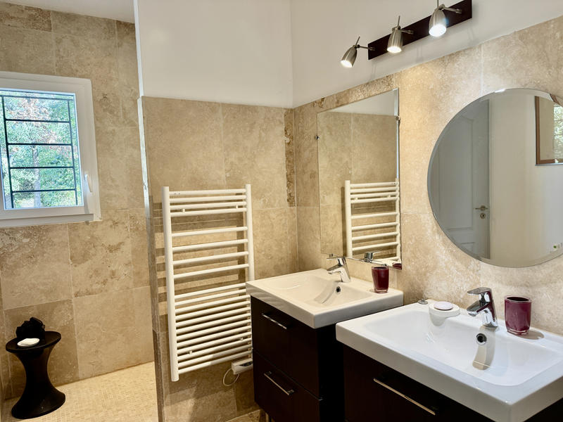 Maison - 265 m² - 7 pièces