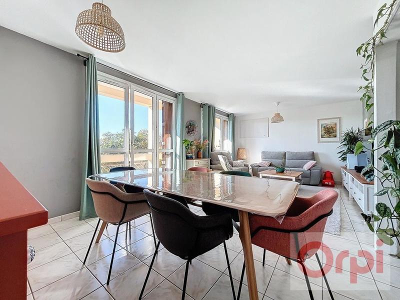 Appartement - 83 m² - 5 pièces