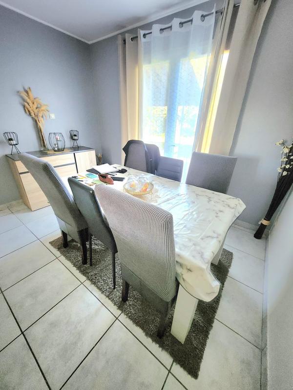 Maison - 98 m² - 5 pièces