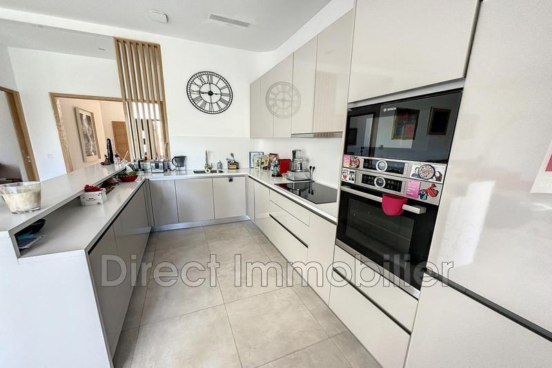 Maison - 180 m² - 5 pièces