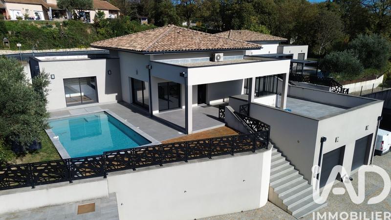 Maison - 145 m² - 5 pièces