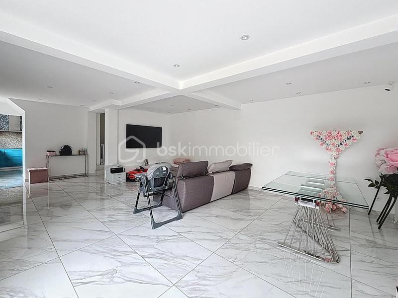 Pavillon - 120 m² - 5 pièces