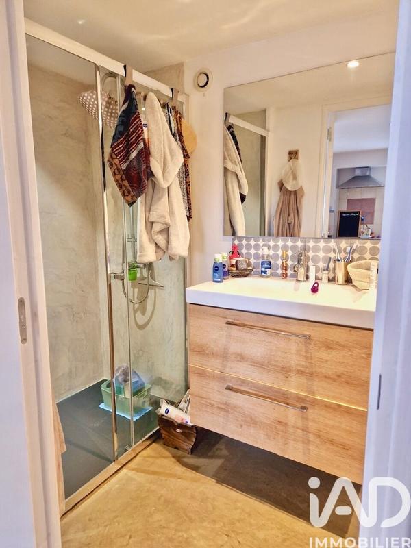 Maison - 267 m² - 11 pièces