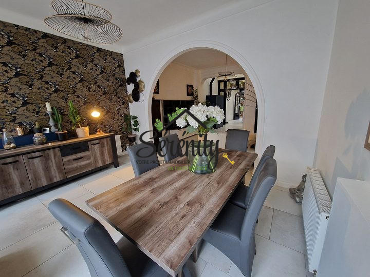 Maison - 178 m² - 7 pièces