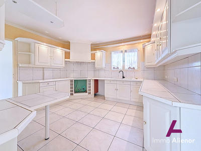 Maison - 128 m² - 5 pièces