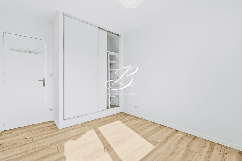 Appartement - 100 m² - 5 pièces