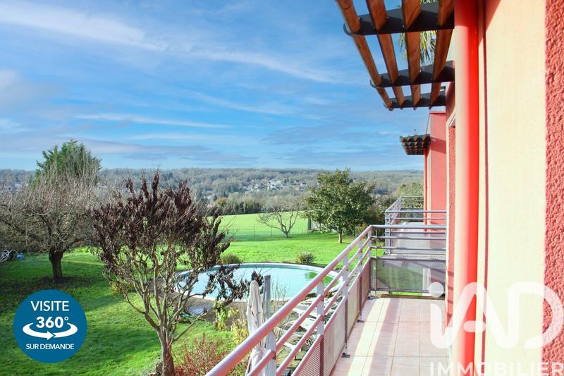 Maison de maîtres - 250 m² - 10 pièces