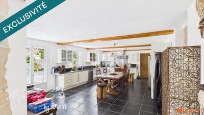 Villa - 284 m² - 9 pièces