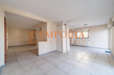 Maison - 220 m² - 6 pièces