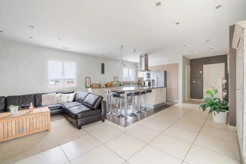 Villa - 260 m² - 10 pièces