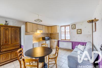 Maison - 151 m² - 8 pièces