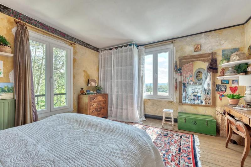 Demeure - 230 m² - 8 pièces