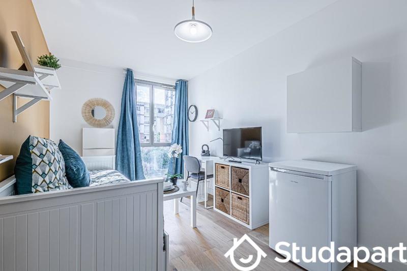 Chambre - 10 m² - 1 pièce