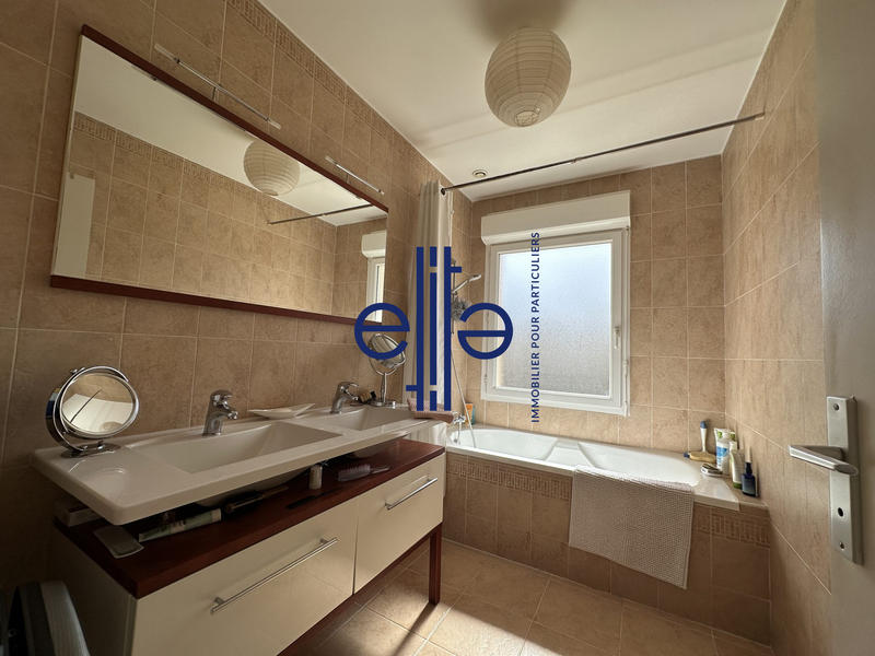 Maison - 77 m² - 3 pièces