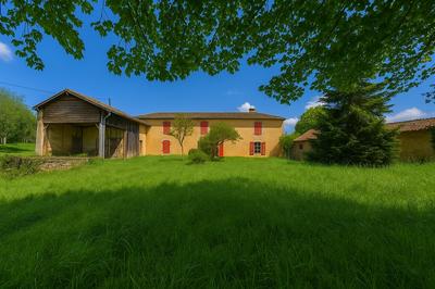 Maison - 235 m² - 8 pièces