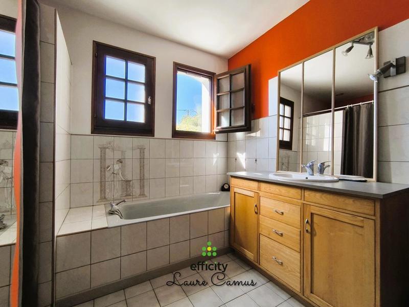 Maison - 122 m² - 4 pièces