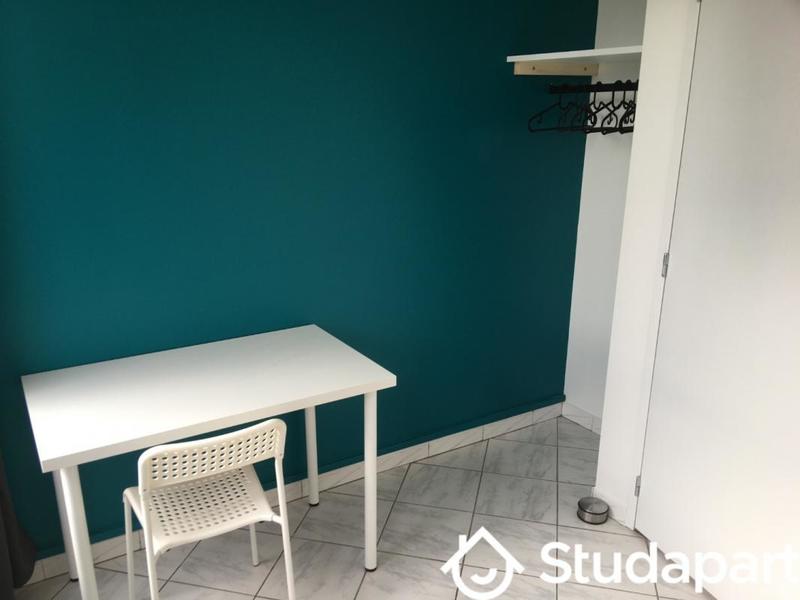 Chambre - 10 m² - 1 pièce