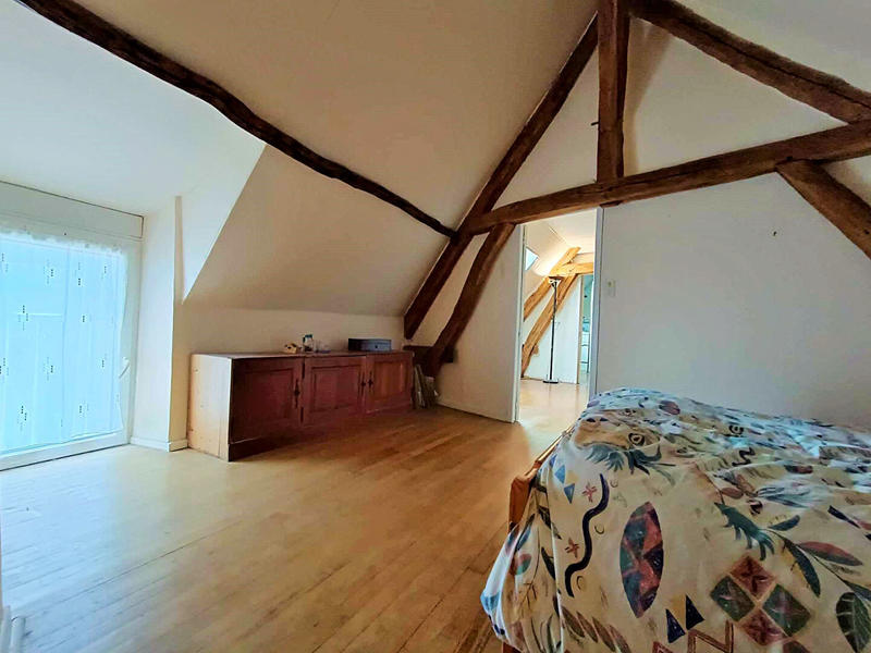 Maison - 200 m² - 9 pièces
