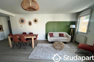 Chambre - 12 m² - 1 pièce