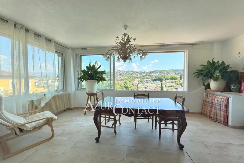 Maison - 210 m² - 8 pièces