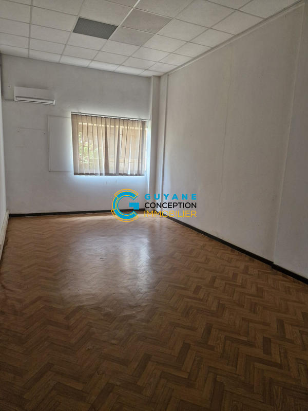 Bureau - 158 m²