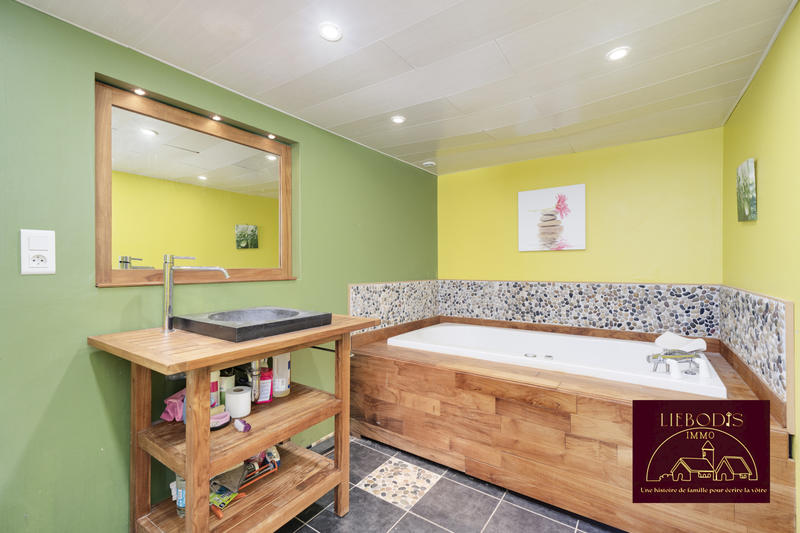 Maison - 190 m² - 5 pièces