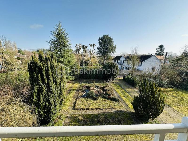 Demeure - 140 m² - 5 pièces