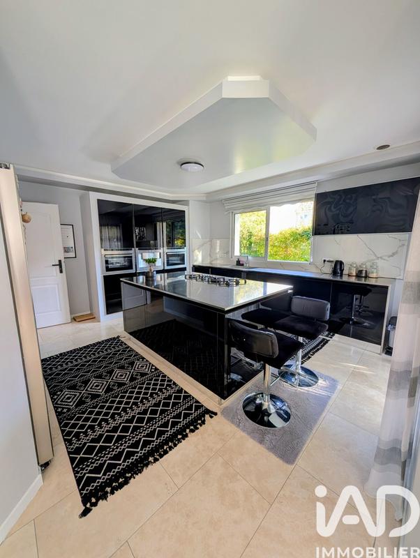 Maison - 115 m² - 4 pièces