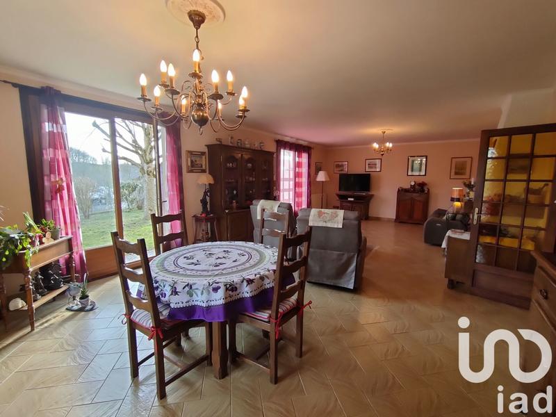 Maison - 204 m² - 7 pièces