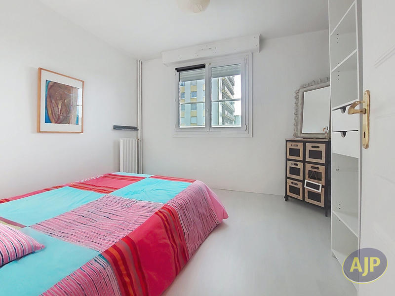 Appartement - 98 m² - 5 pièces