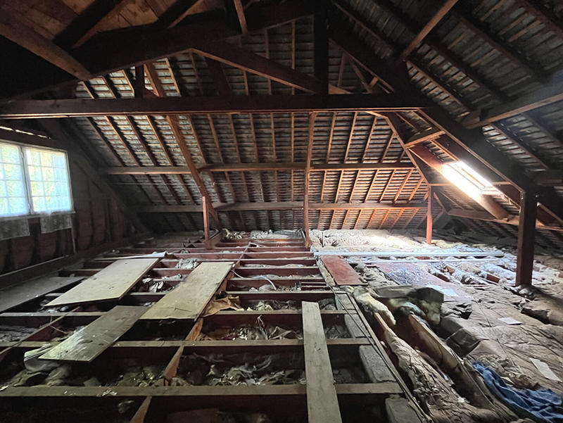 Maison - 250 m² - 6 pièces