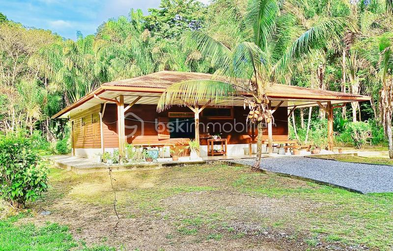 Maison de bois - 110 m² - 5 pièces