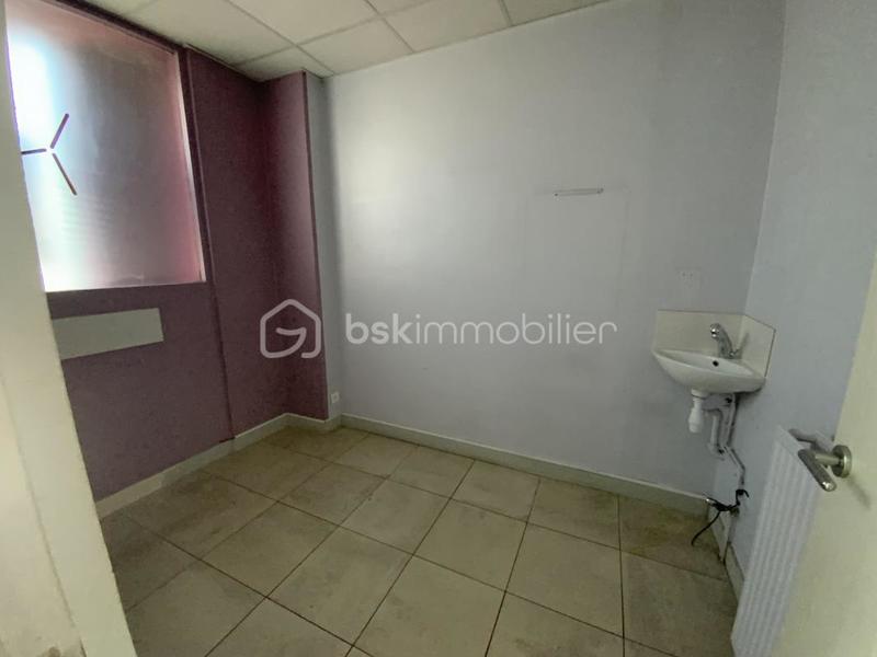 Local commercial - 149 m² - 7 pièces