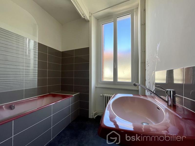 Maison - 192 m² - 8 pièces