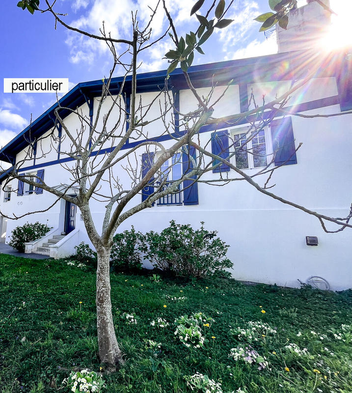 Maison - 250 m² - 9 pièces