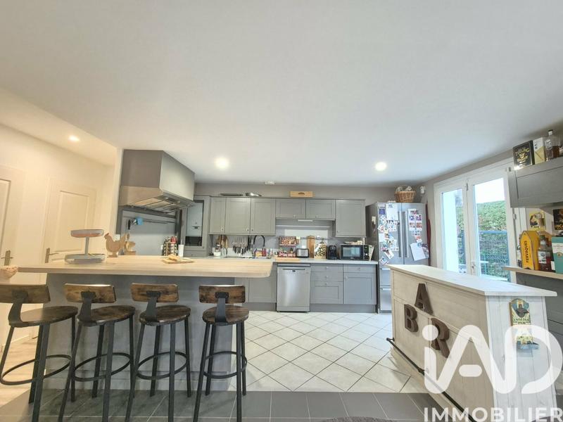 Maison - 159 m² - 6 pièces