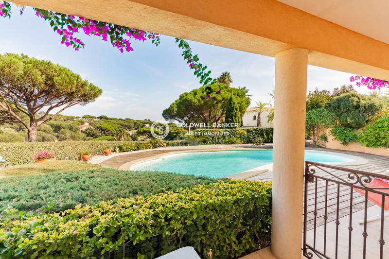 Maison - 250 m² - 6 pièces