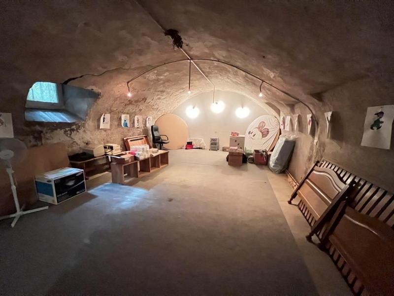 Maison - 467 m² - 15 pièces