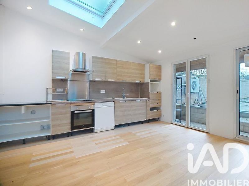 Maison - 107 m² - 5 pièces