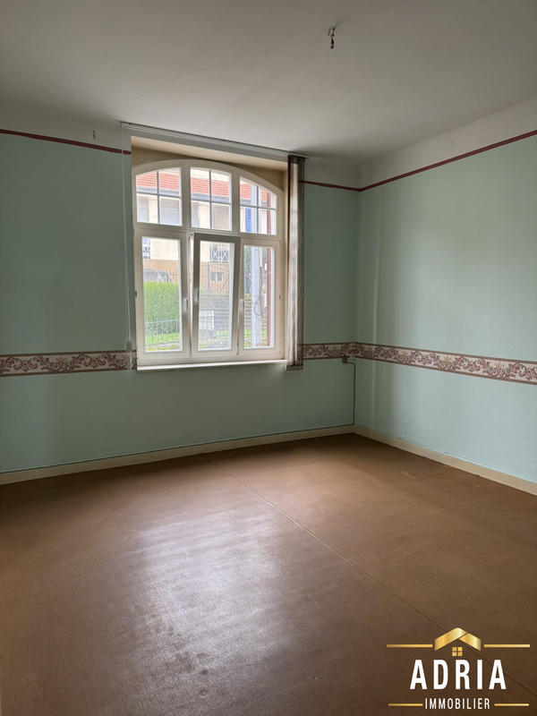 Maison - 127 m² - 8 pièces