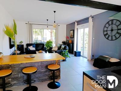 Maison - 170 m² - 5 pièces