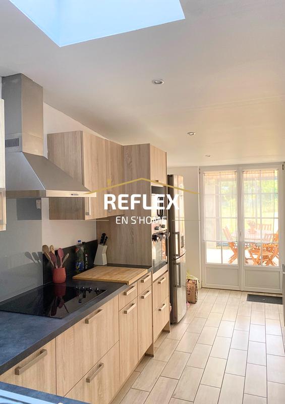 Maison - 90 m² - 5 pièces