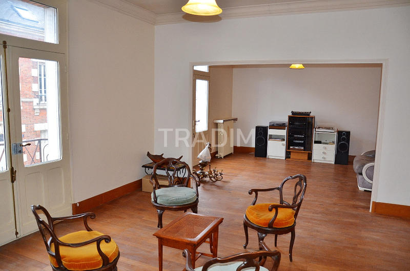 Maison - 300 m² - 10 pièces