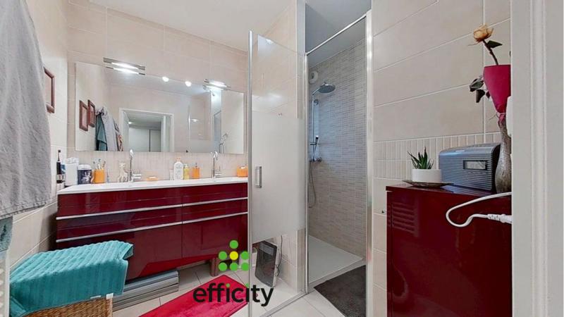 Appartement - 81 m² - 4 pièces