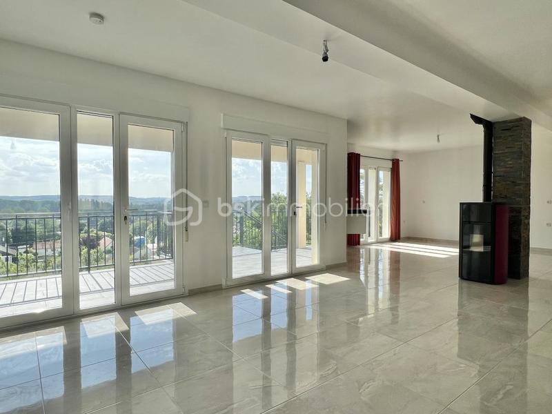 Pavillon - 170 m² - 8 pièces